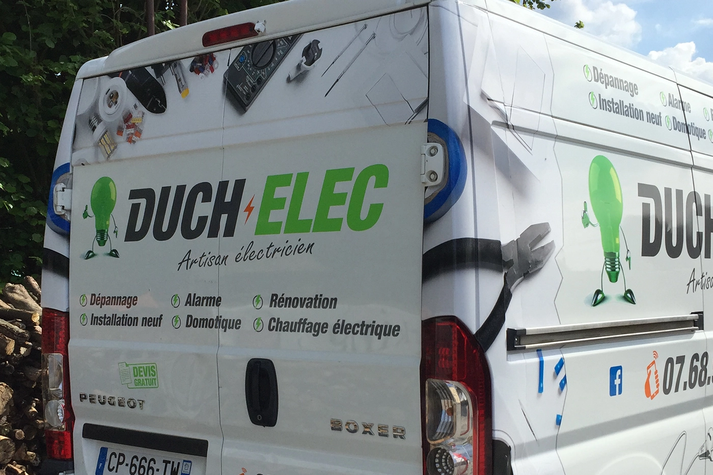 Exemple de marquage imprimé sur véhicule professionnel
